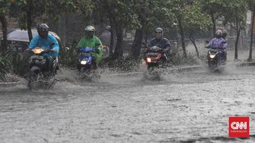 Mengurai Peringatan BMKG: 18 Wilayah Indonesia Berpotensi Hujan Lebat, Apa Artinya Bagi Anda?